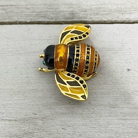 JOAN RIVERS Classics Collection Crystal & Enamel Bumble Bee Brooch Lapel Pin - Picture 4 of 11